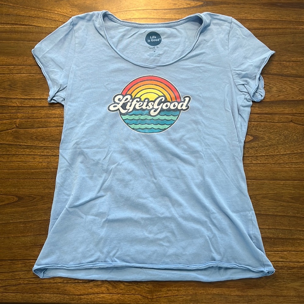 Life is Good Women’s T-shirt light blue size medium